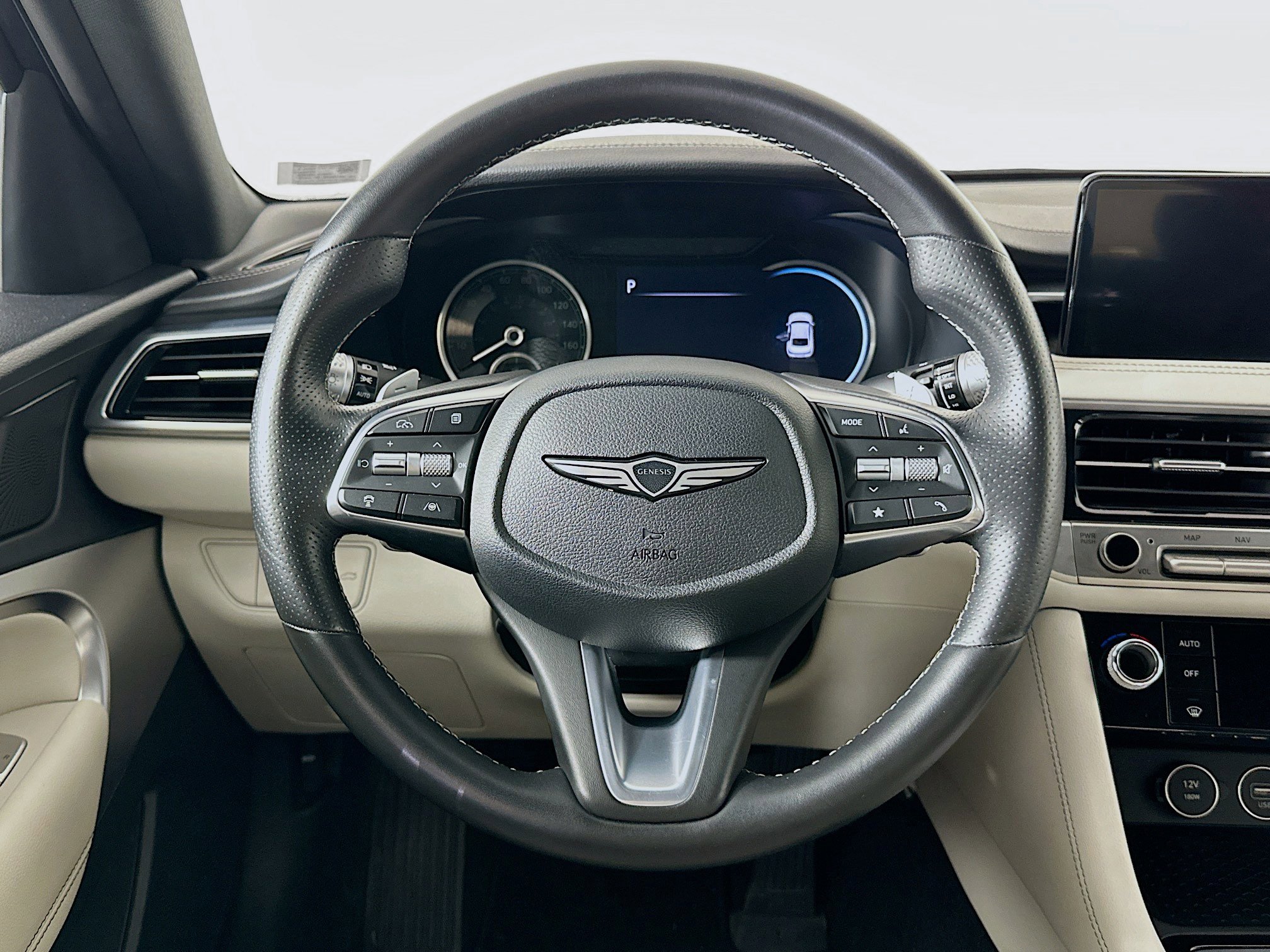 Used 2025 Genesis G70 2.5T RWD image 18