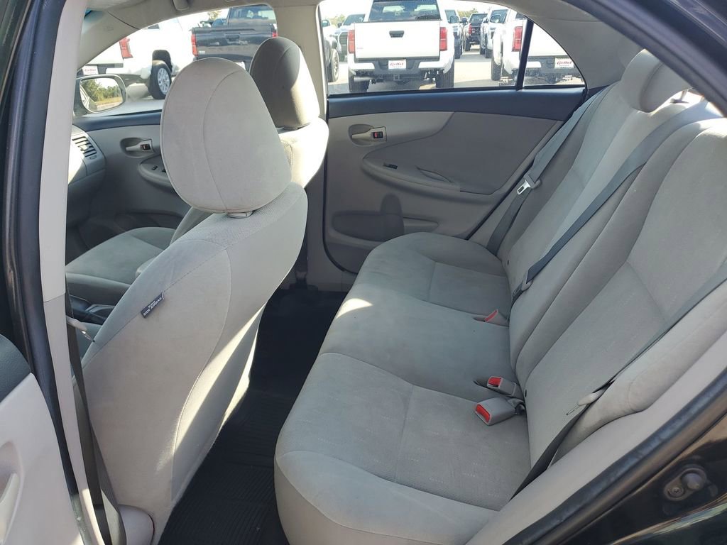 Used 2013 Toyota Corolla L image 23