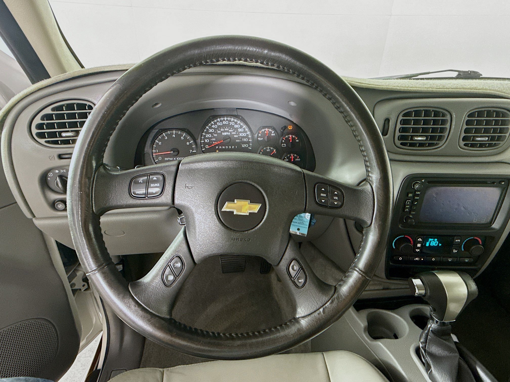 Used 2008 Chevrolet TrailBlazer LT w/ Cargo Convenience Package RWD image 11