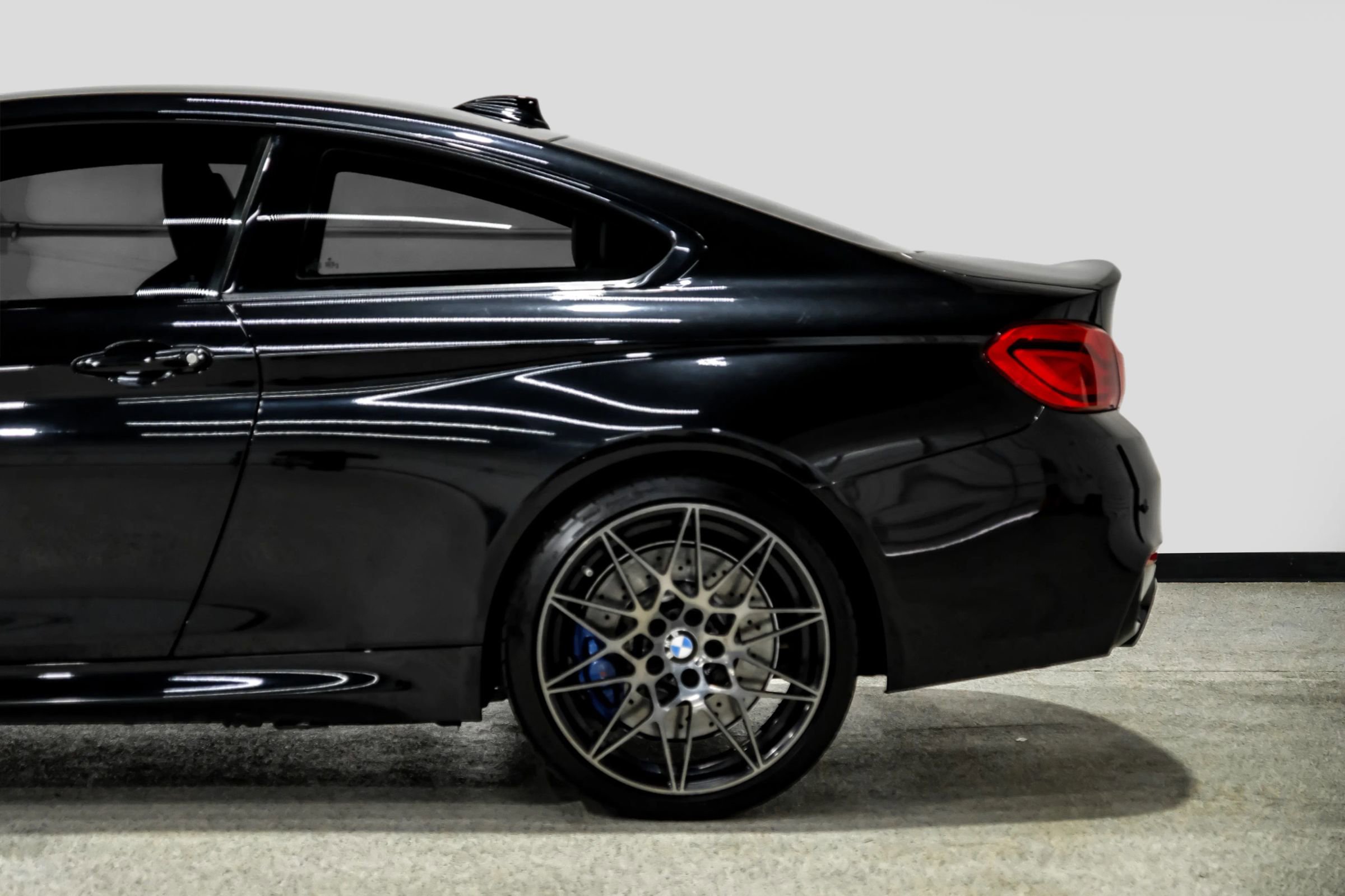 Used 2018 BMW M4 Coupe image 11