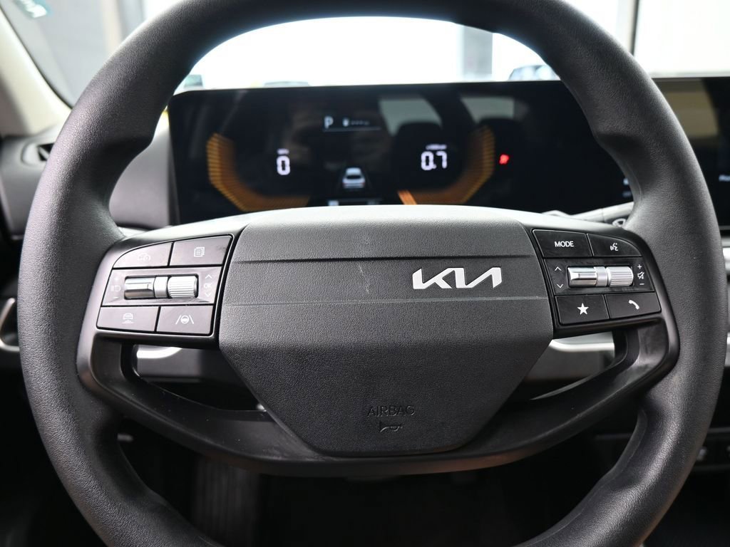 Used 2025 Kia K4 LX image 30