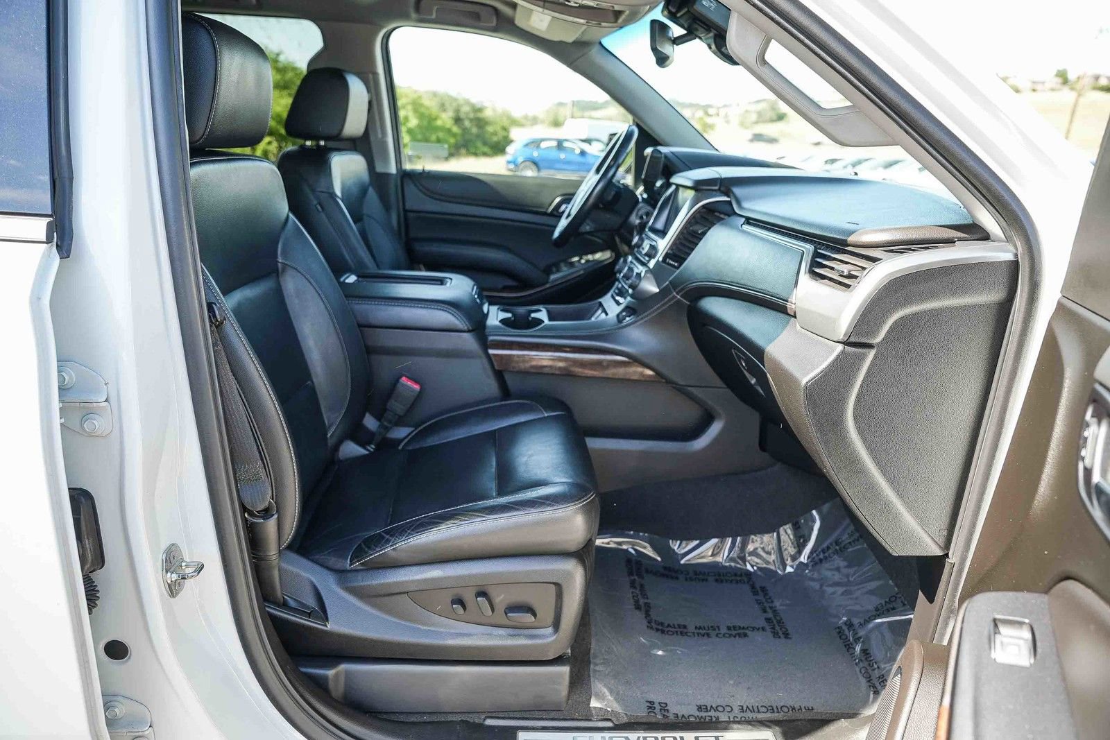 Used 2020 Chevrolet Suburban LT image 17