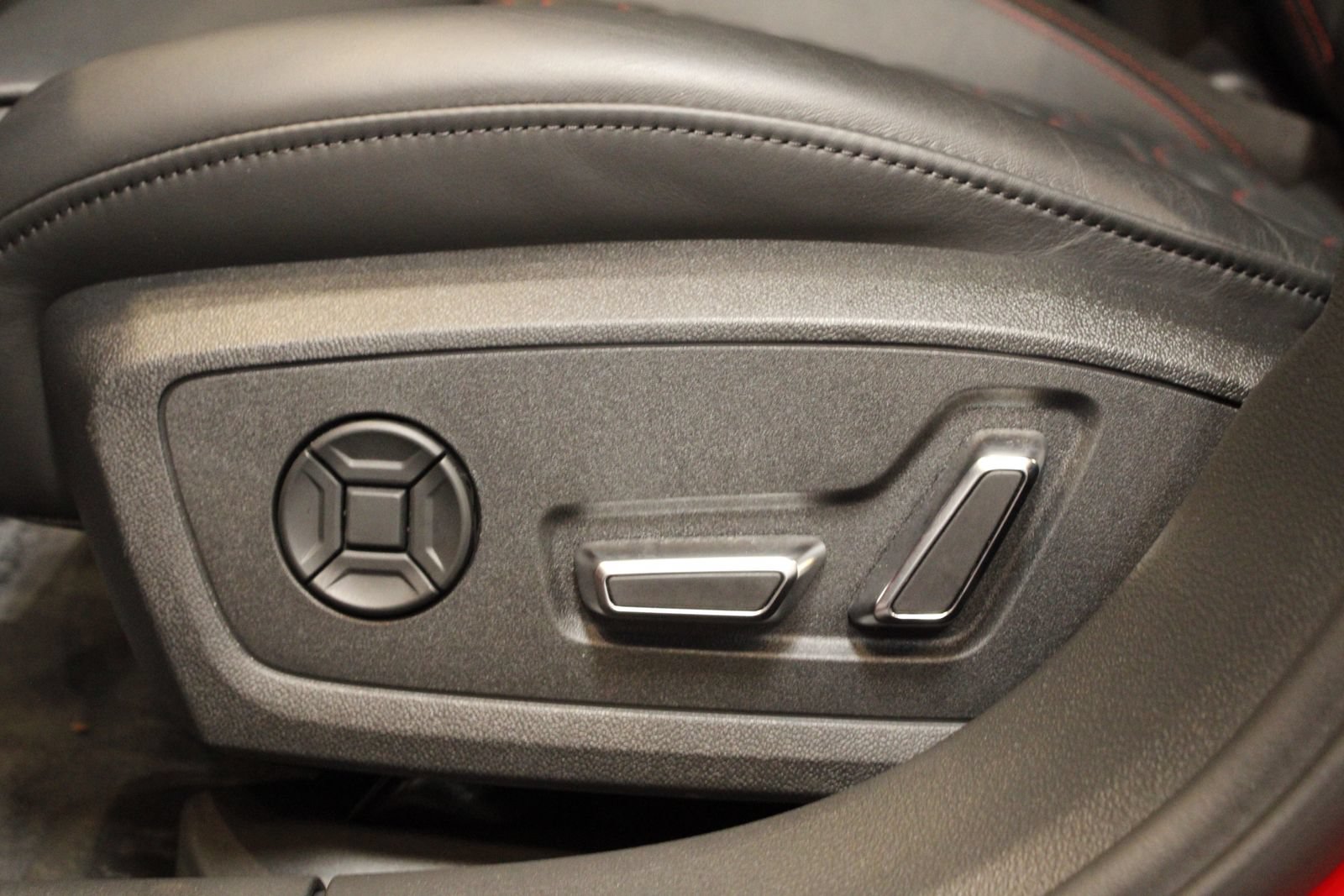 Used 2021 Audi RS 6 AWD/4WD image 35