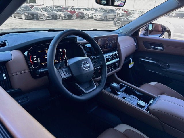 New 2026 Nissan Pathfinder Platinum AWD/4WD image 10