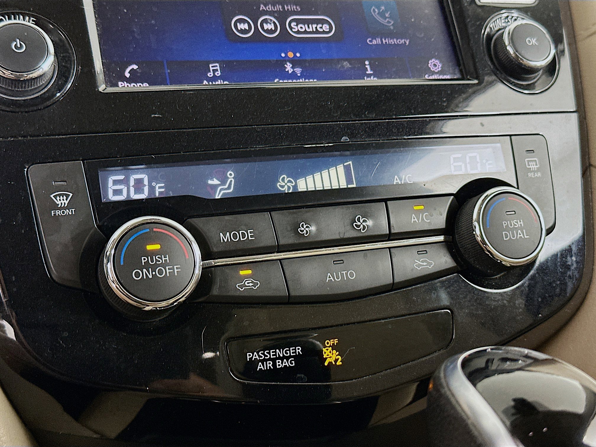 Used 2020 Nissan Rogue SV FWD image 23
