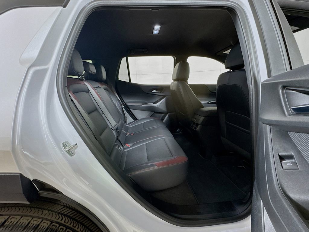 Certified 2025 Chevrolet Equinox RS w/ Safety and Technology Package image 25