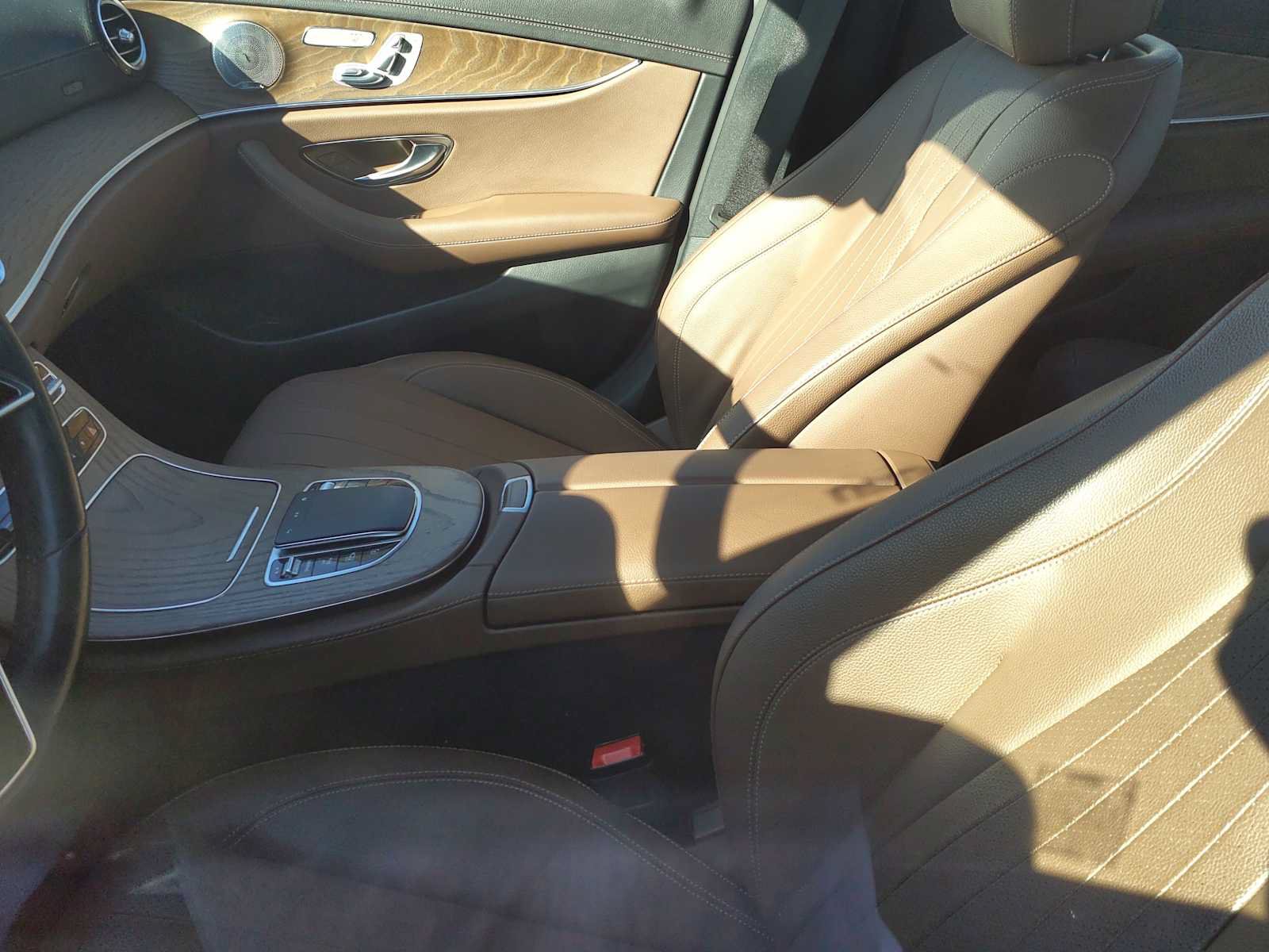 Used 2021 Mercedes-Benz E 350 Sedan w/ Premium Package image 4