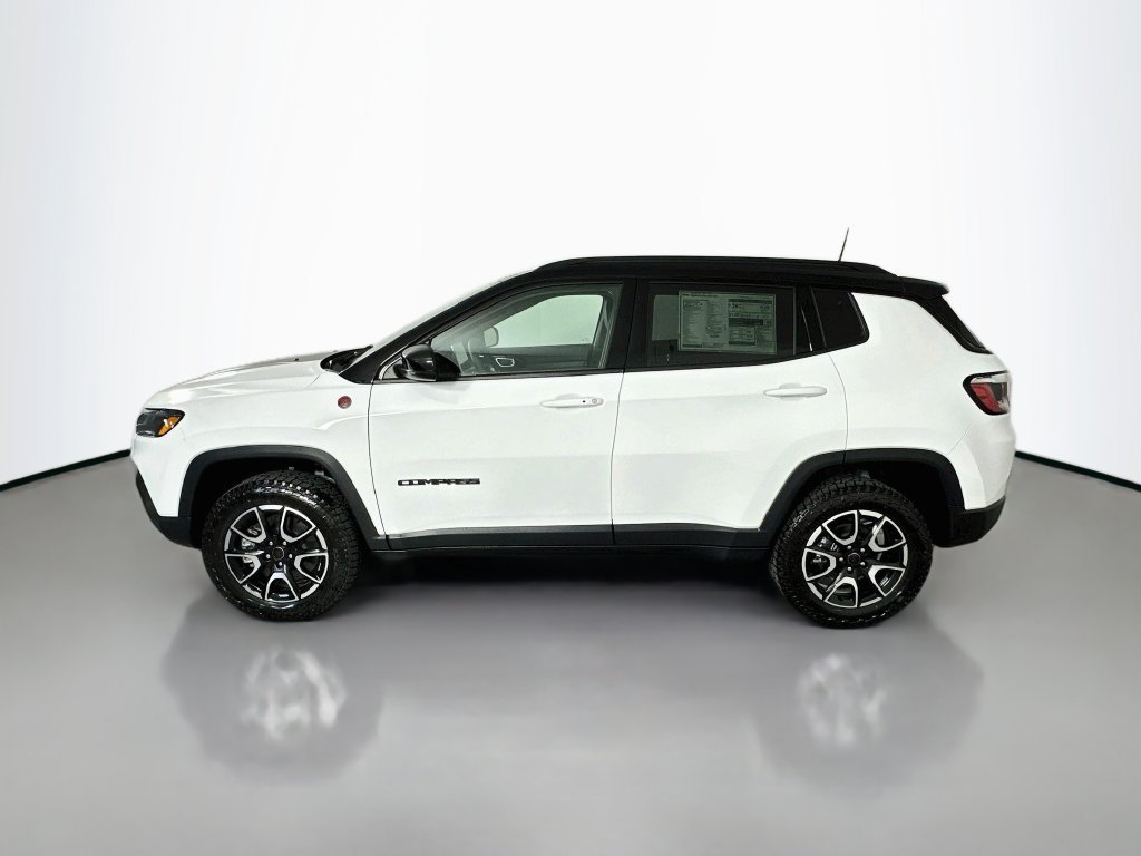 New 2026 Jeep Compass Trailhawk w/ Sun, Sound & Navigation Group AWD/4WD image 4