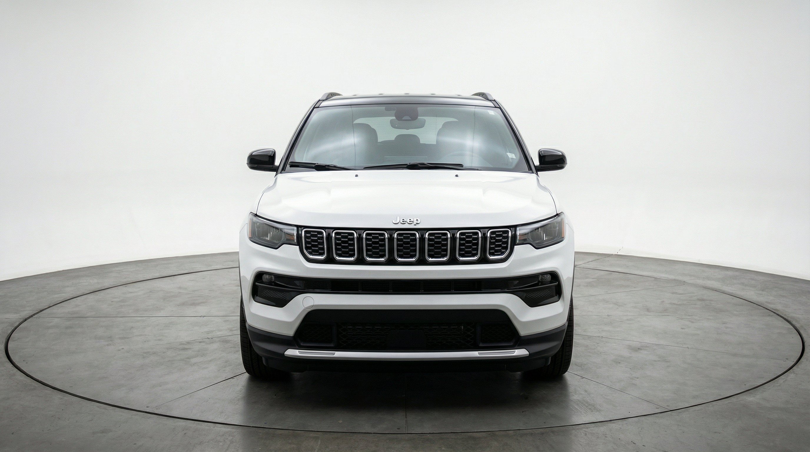 Used 2025 Jeep Compass Limited AWD/4WD image 2