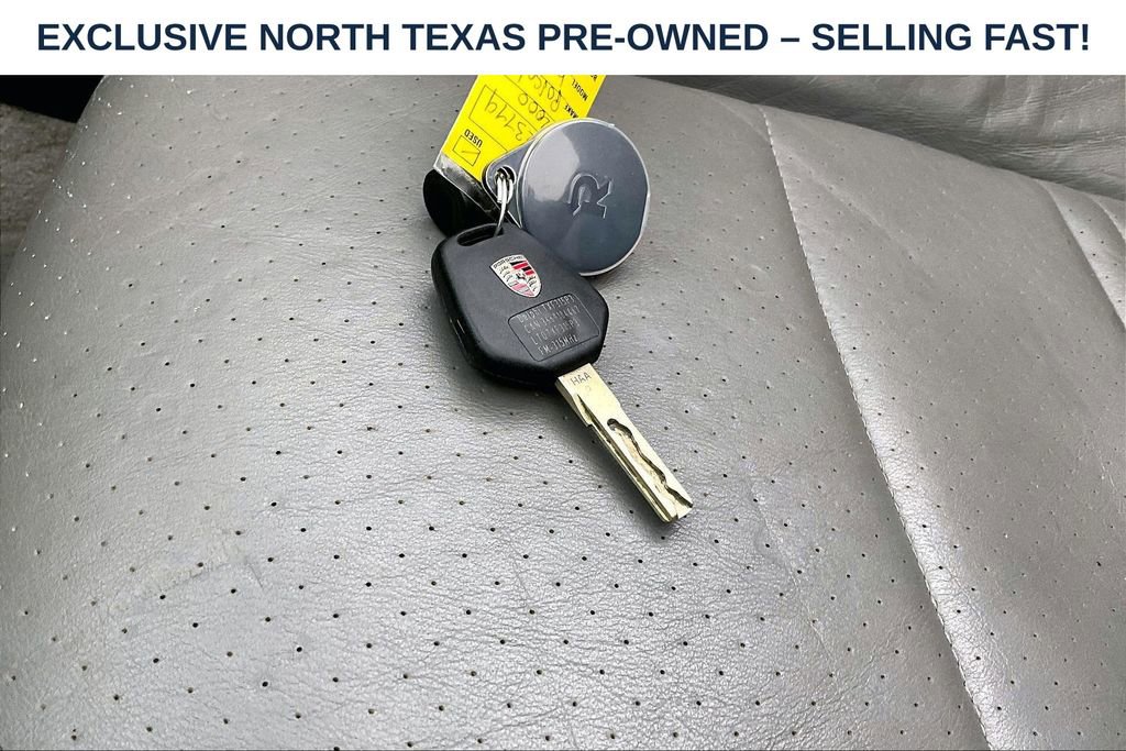 Used 2000 Porsche Boxster RWD image 13