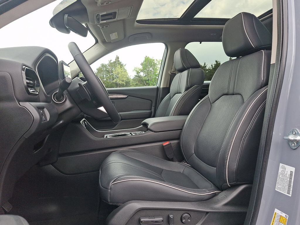 Used 2025 Honda Pilot Elite image 13