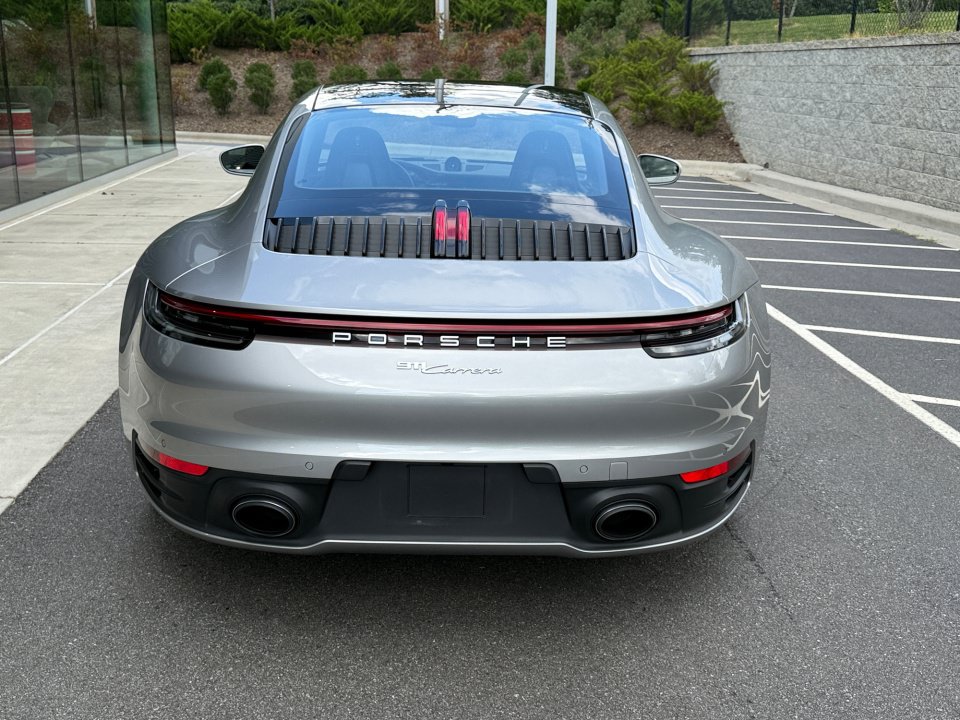 Certified 2024 Porsche 911 Carrera RWD image 6
