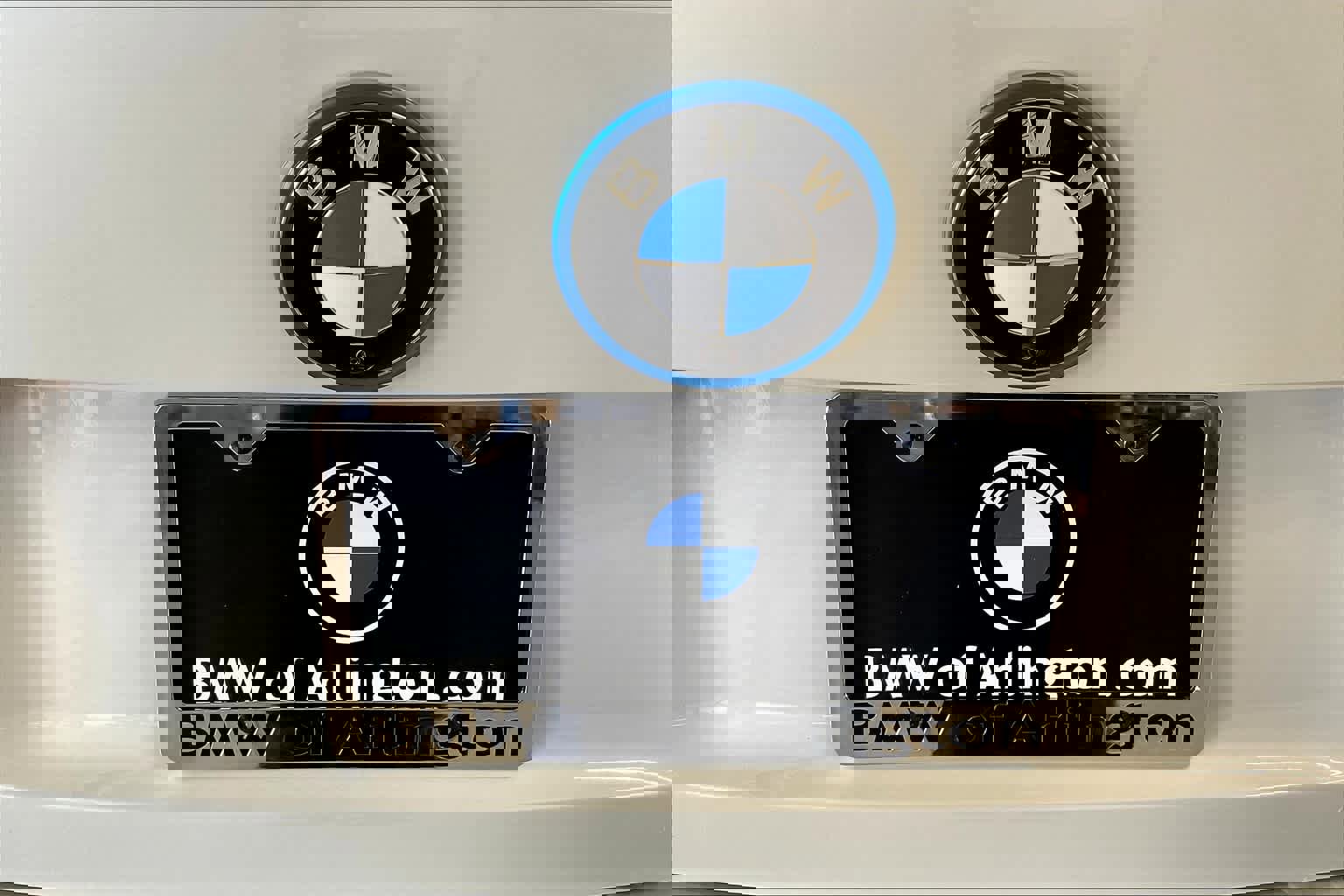 Used 2025 BMW i4 eDrive40 w/ Premium Package image 15