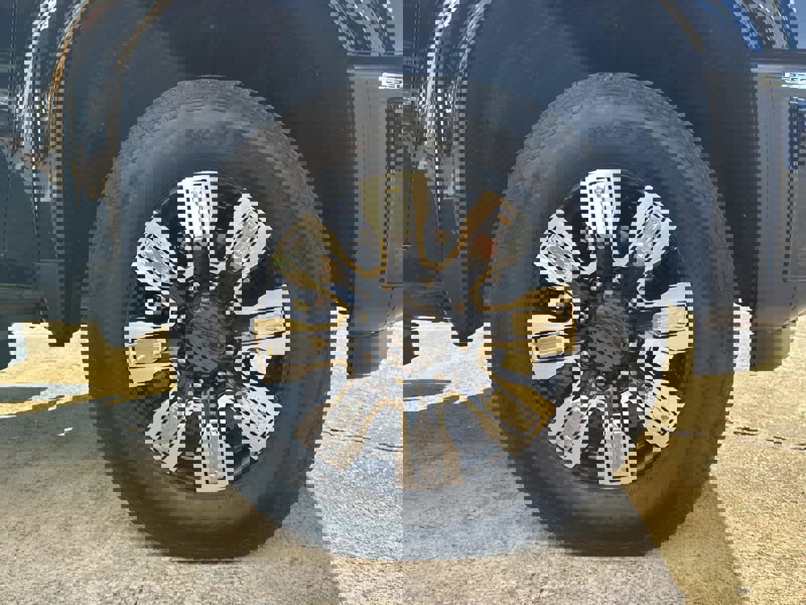 Used 2024 GMC Sierra 2500 Denali w/ Denali Reserve Package image 16