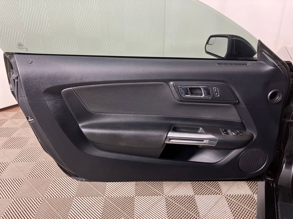 Certified 2016 Ford Mustang Coupe image 26