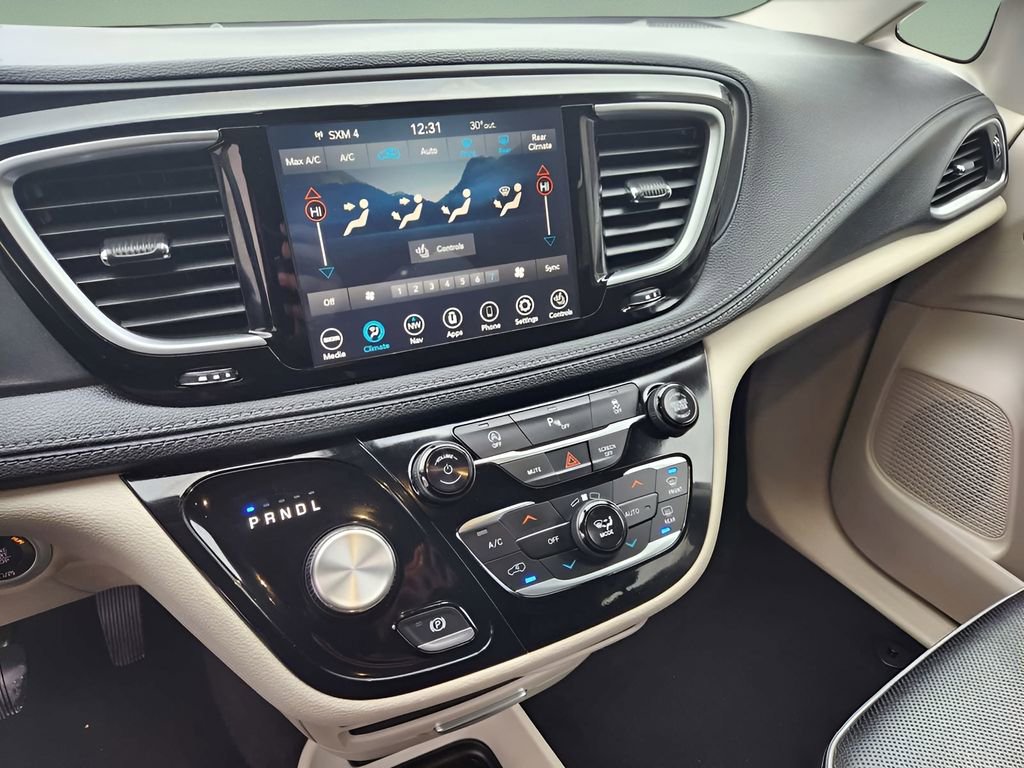 Used 2020 Chrysler Pacifica Limited FWD image 13