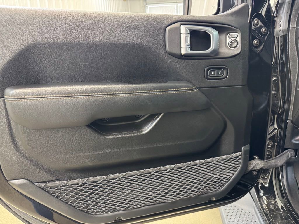 Used 2021 Jeep Wrangler Unlimited Sahara image 8