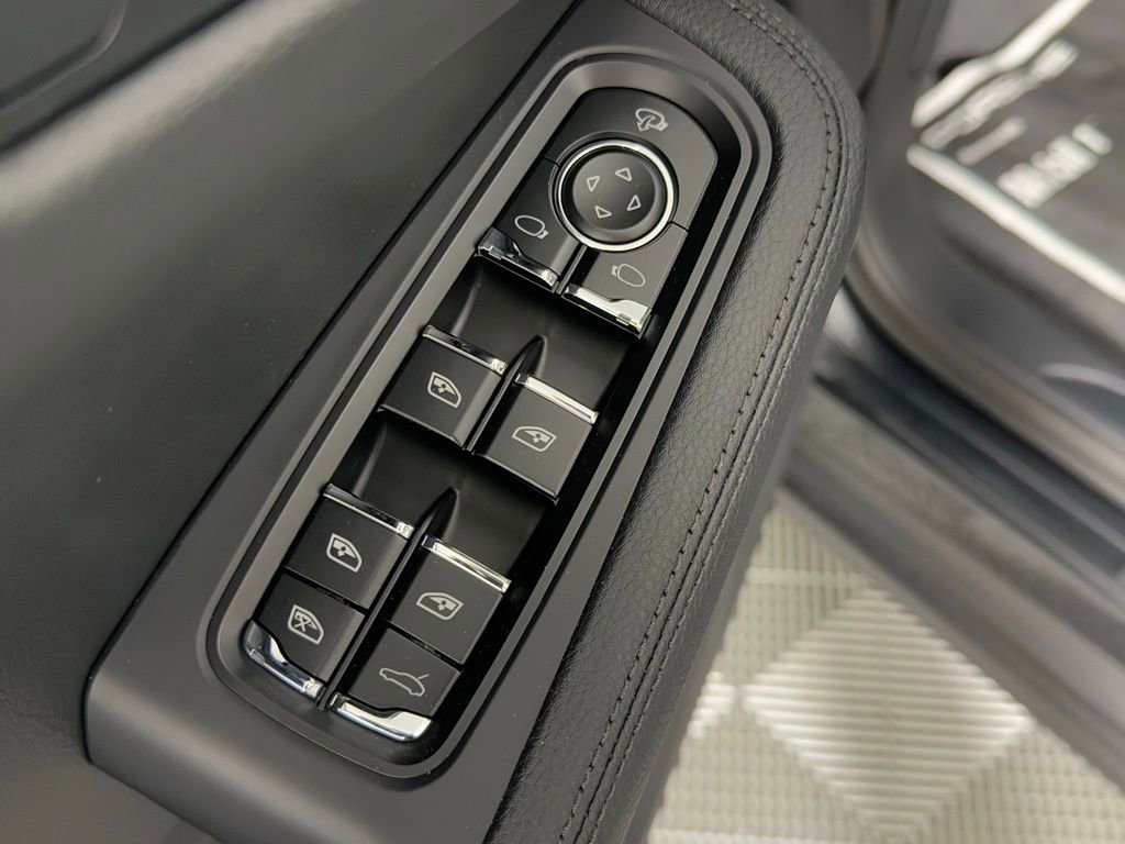 New 2026 Porsche Macan image 25