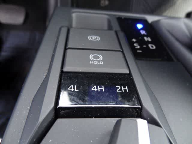 Used 2024 Toyota Tacoma SR5 AWD/4WD image 34