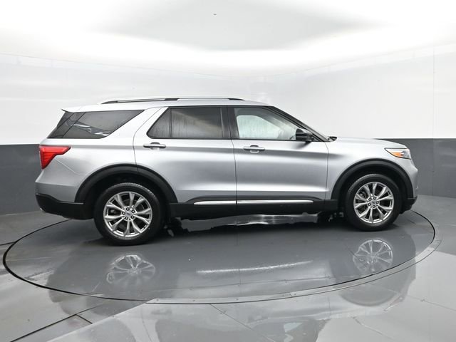 Used 2023 Ford Explorer Limited w/ Equipment Group 301A AWD/4WD image 4