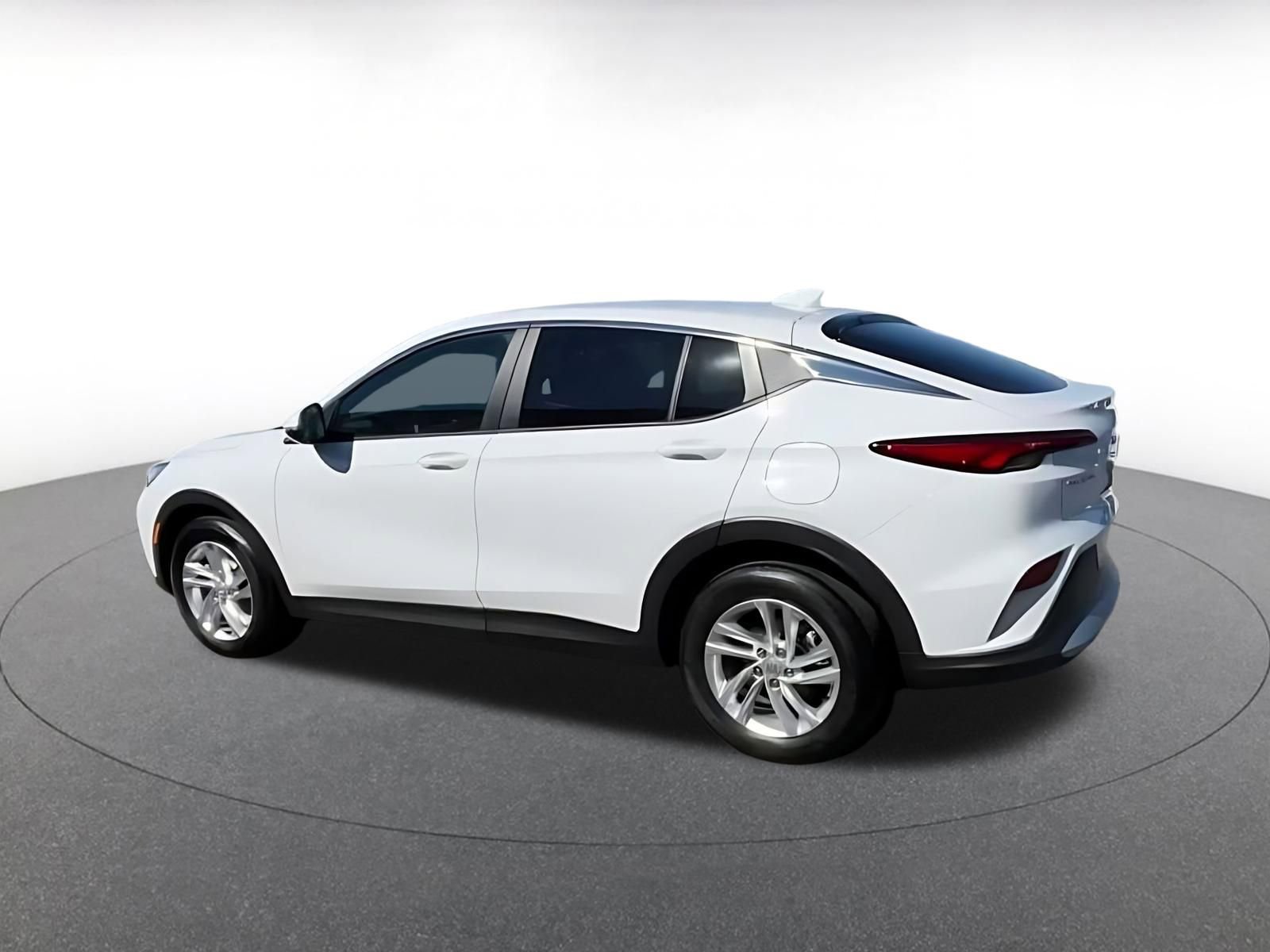 Used 2025 Buick Envista Preferred image 16