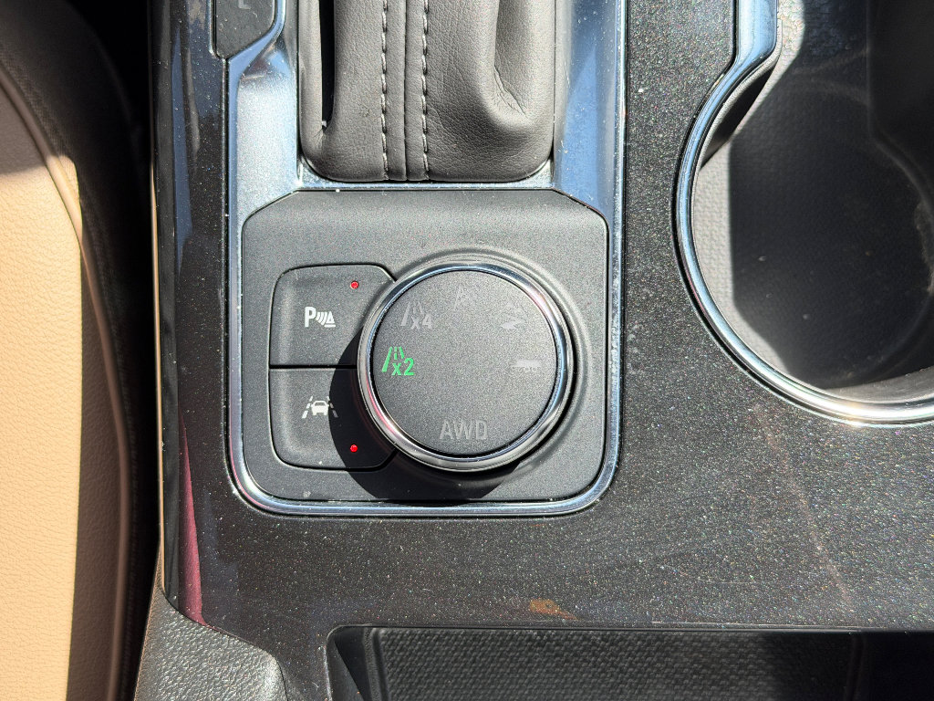 Used 2025 Chevrolet Blazer Premier w/ Driver Confidence II Package AWD/4WD image 14