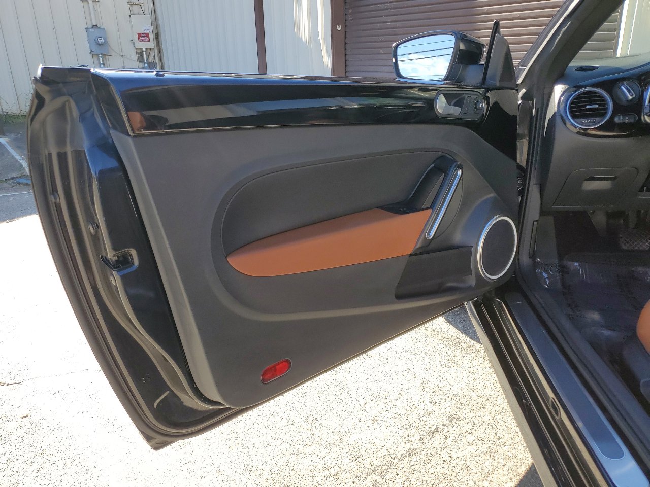 Used 2015 Volkswagen Beetle 1.8T image 29