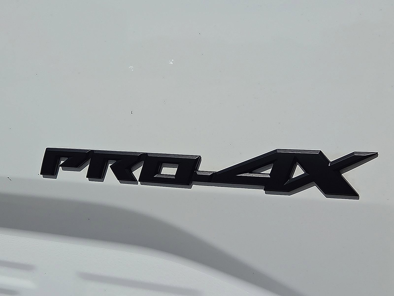 Used 2024 Nissan Frontier PRO-4X w/ Pro Premium Package AWD/4WD image 9