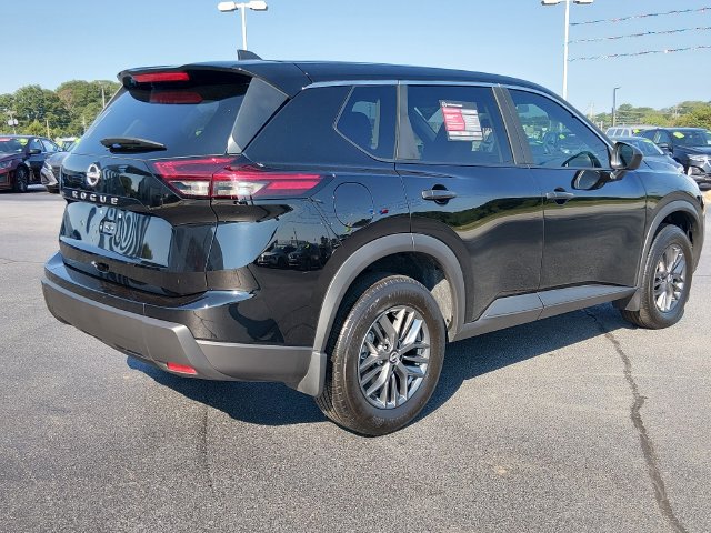 Certified 2026 Nissan Rogue S FWD image 3