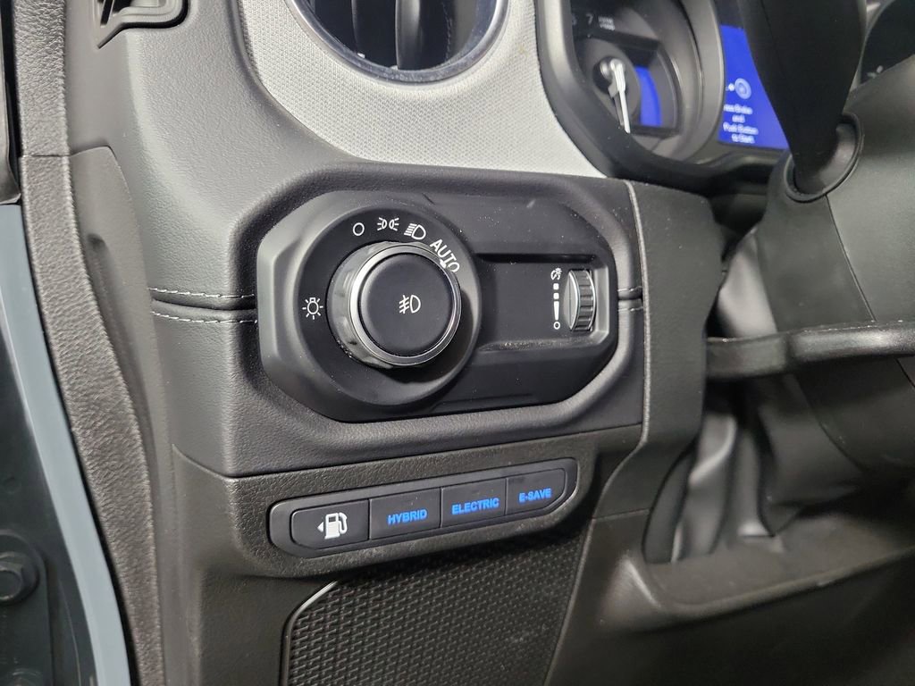 Used 2025 Jeep Wrangler Unlimited Sahara w/ Safety Group AWD/4WD image 13