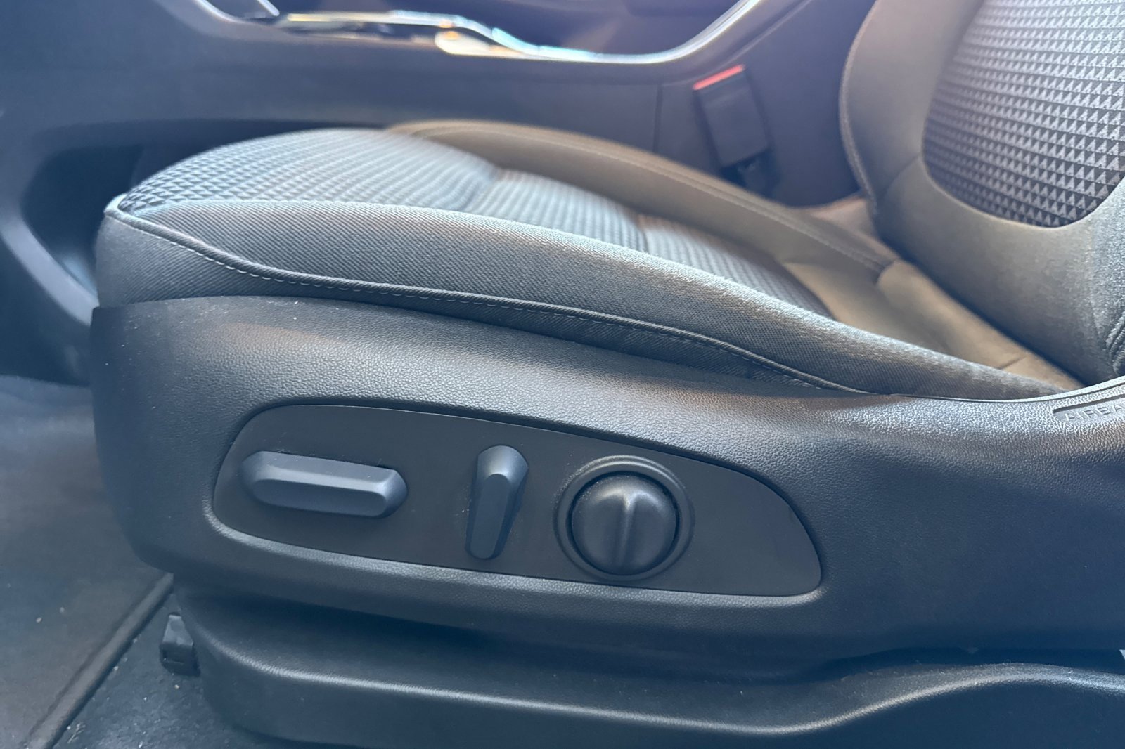 Used 2023 Chevrolet Bolt EUV LT w/ Comfort Package image 12