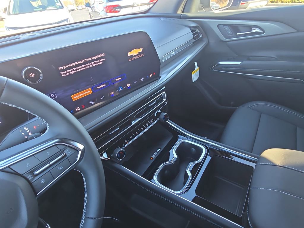 New 2026 Chevrolet Traverse LT w/ Driver Confidence Package image 24