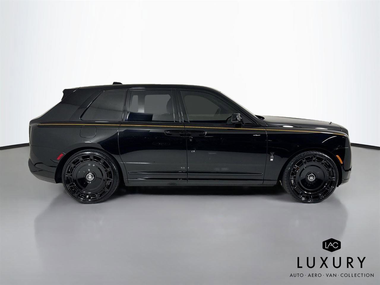Used 2025 Rolls-Royce Cullinan Black Badge AWD/4WD image 5