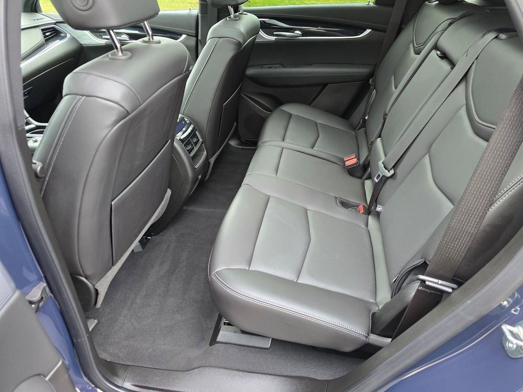 Used 2025 Cadillac XT5 Premium Luxury w/ Technology Package image 18