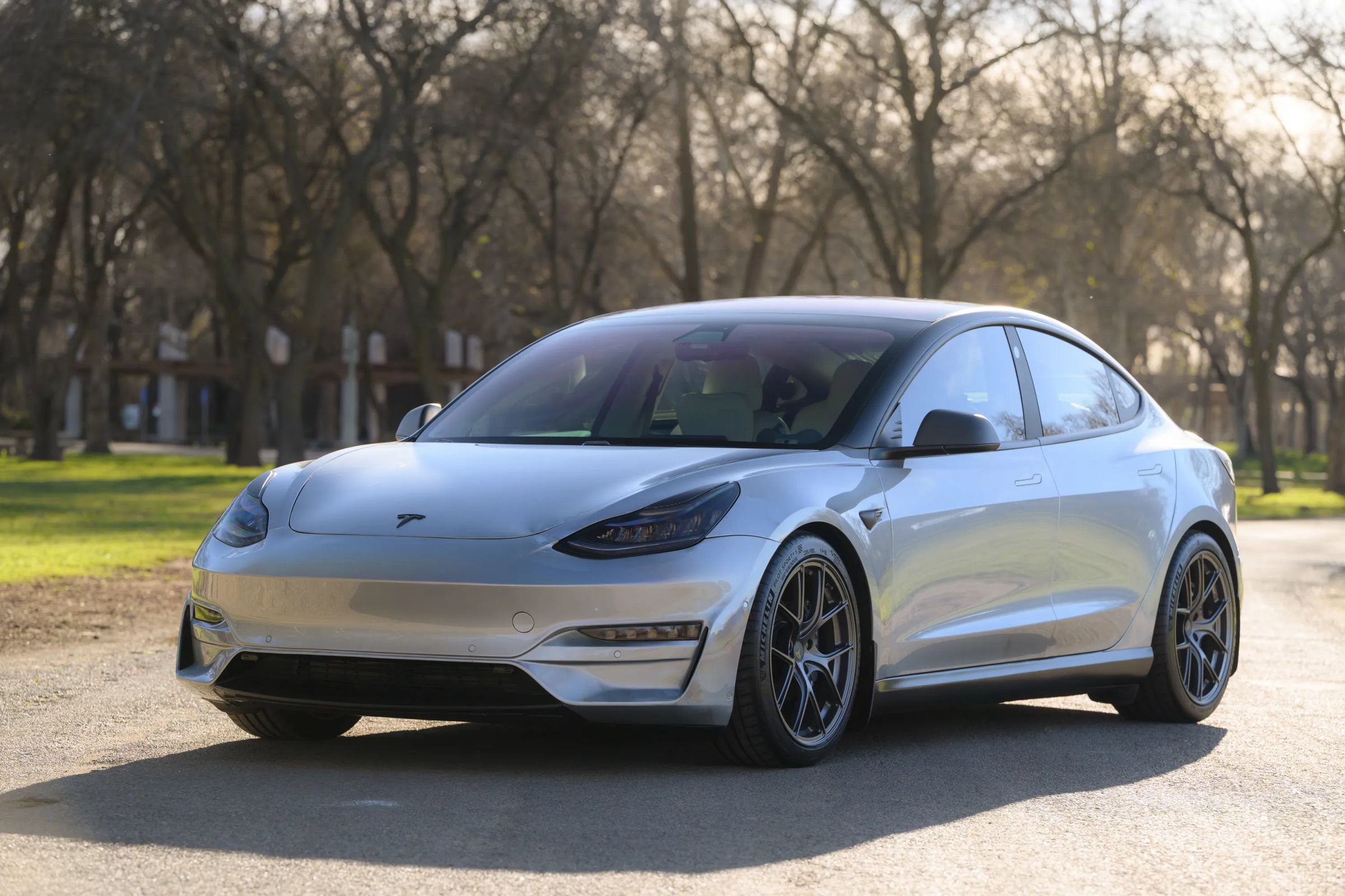 Used 2018 Tesla Model 3 Long Range image 2
