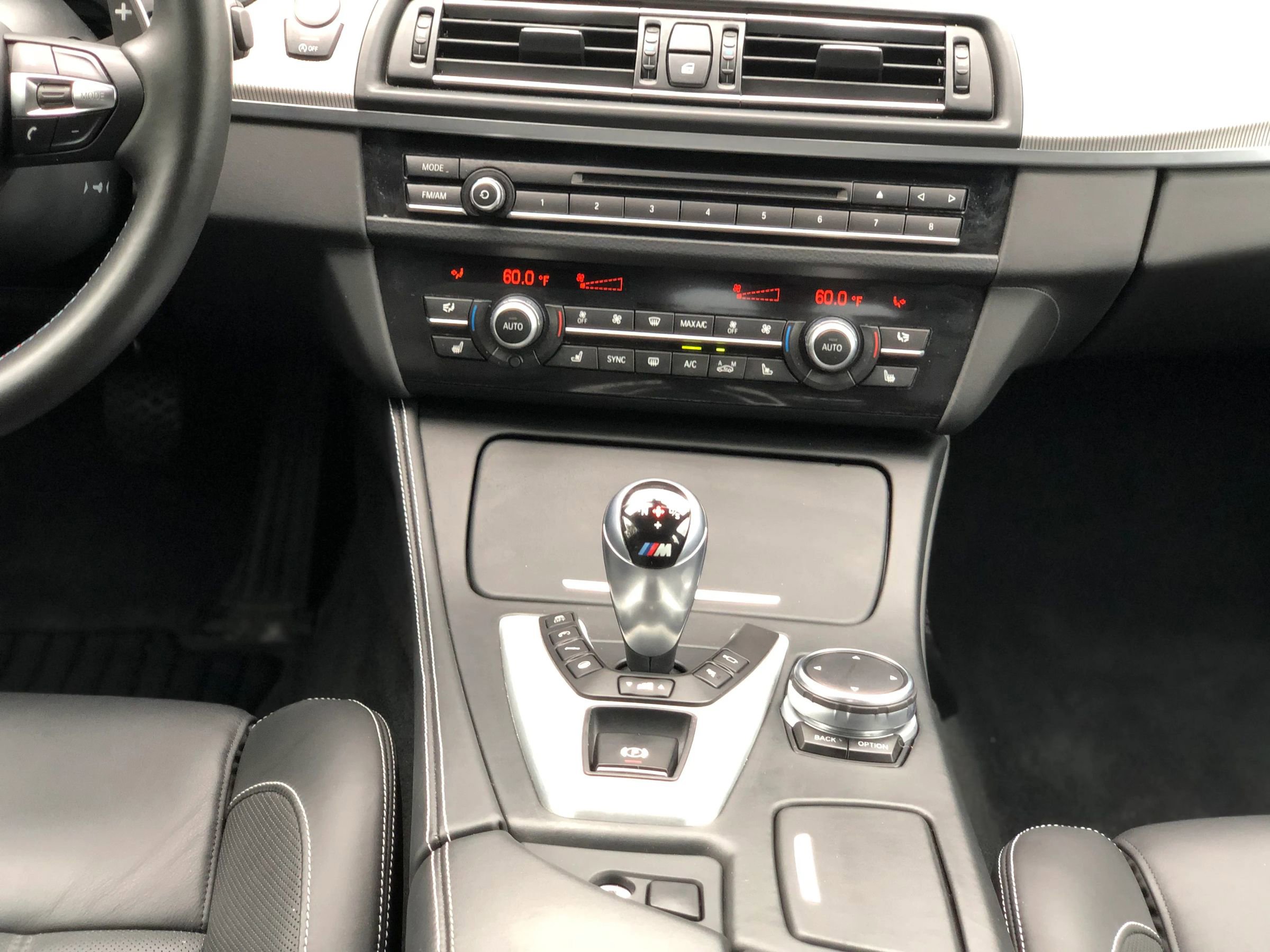 Used 2016 BMW M5 image 22