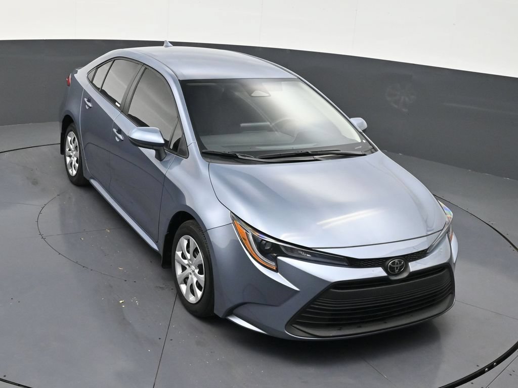 Used 2025 Toyota Corolla LE FWD image 17
