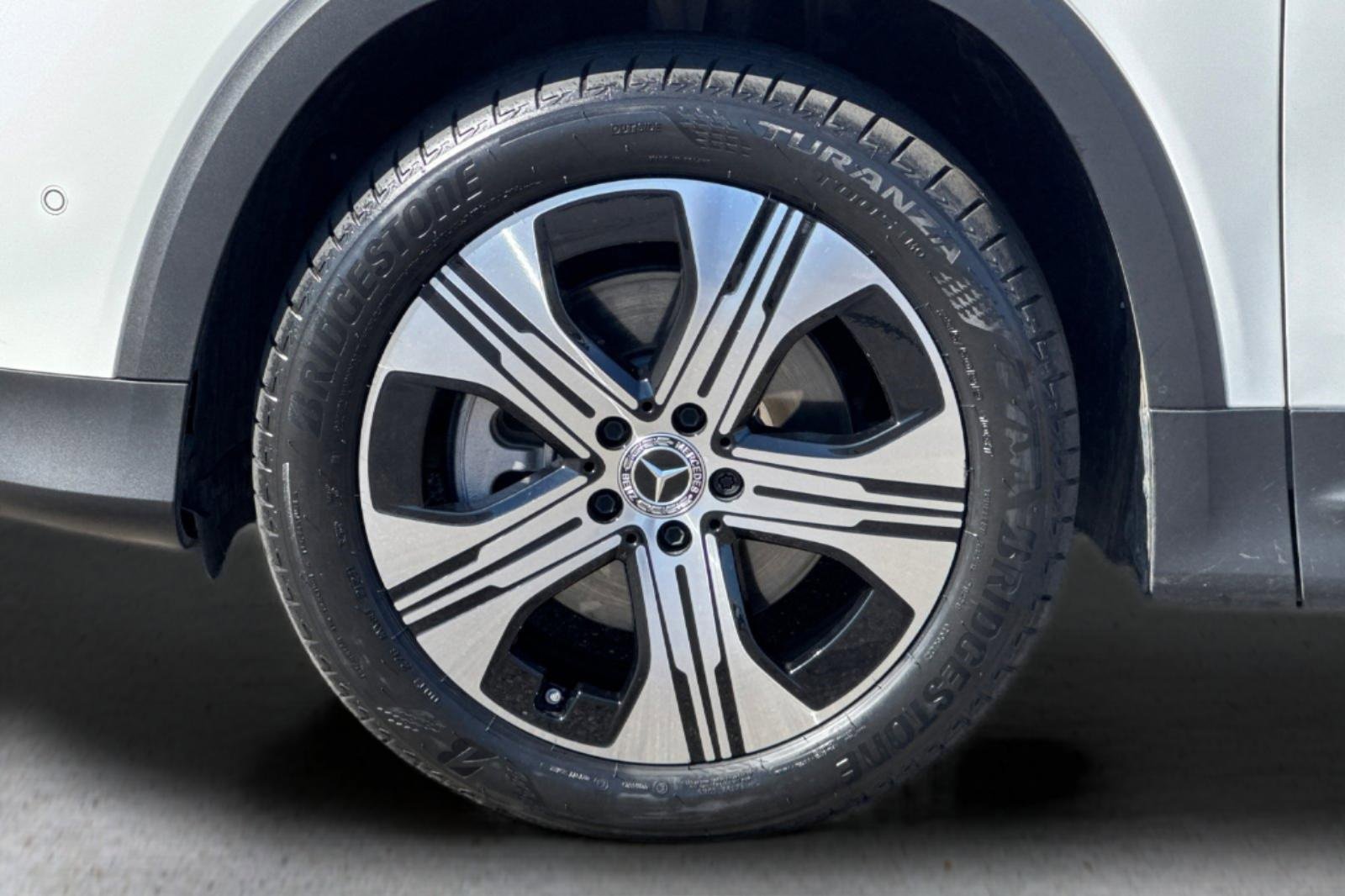 Used 2024 Mercedes-Benz EQB 250+ image 35