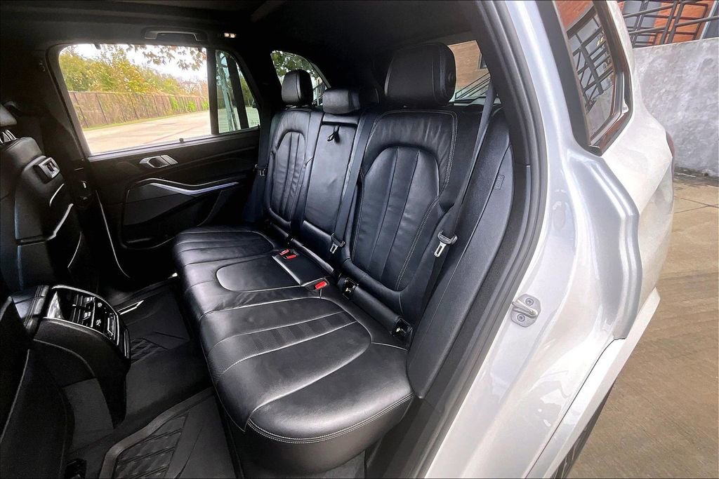 Used 2021 BMW X5 xDrive40i w/ M Sport Package image 33