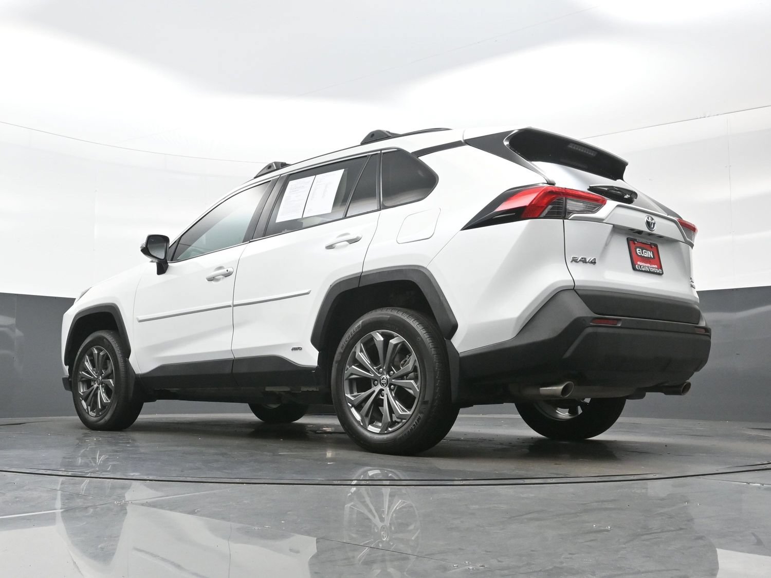 Used 2024 Toyota RAV4 XLE Premium w/ Weather Package AWD/4WD image 31