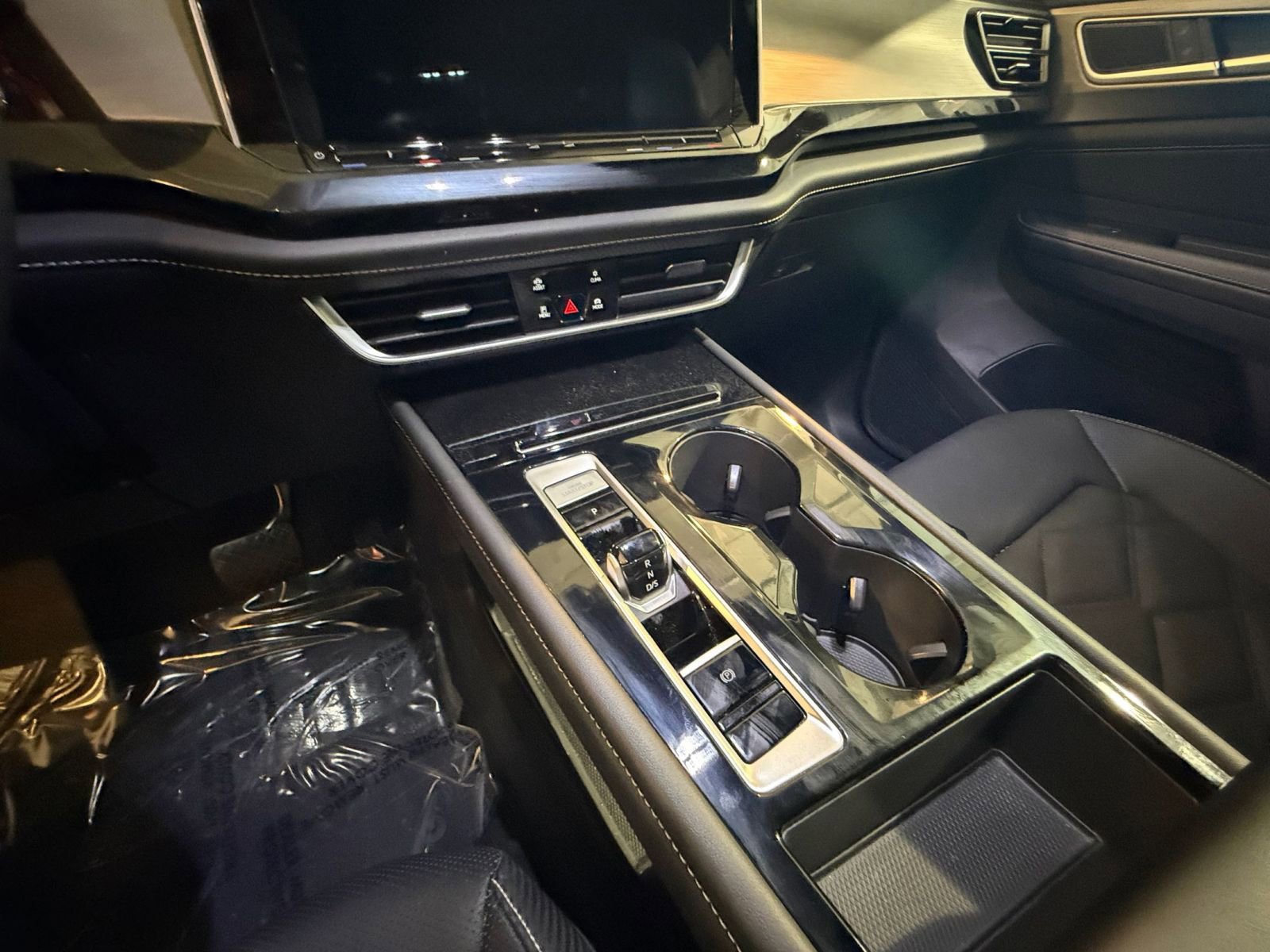 Used 2025 Volkswagen Atlas Cross Sport SE image 41