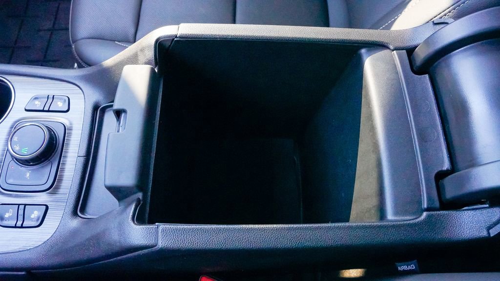 Used 2023 GMC Acadia SLT image 23