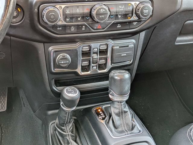 Used 2022 Jeep Wrangler Unlimited Sahara w/ Cold Weather Group AWD/4WD image 19