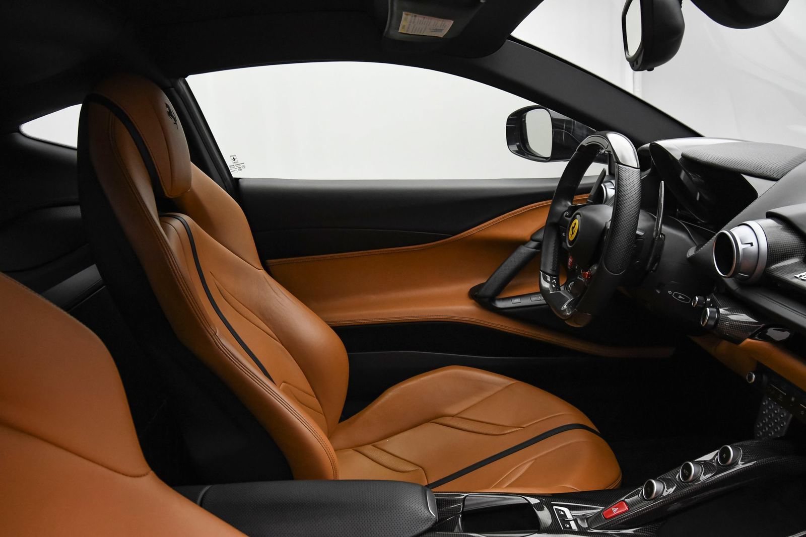Used 2018 Ferrari 812 Superfast RWD image 17