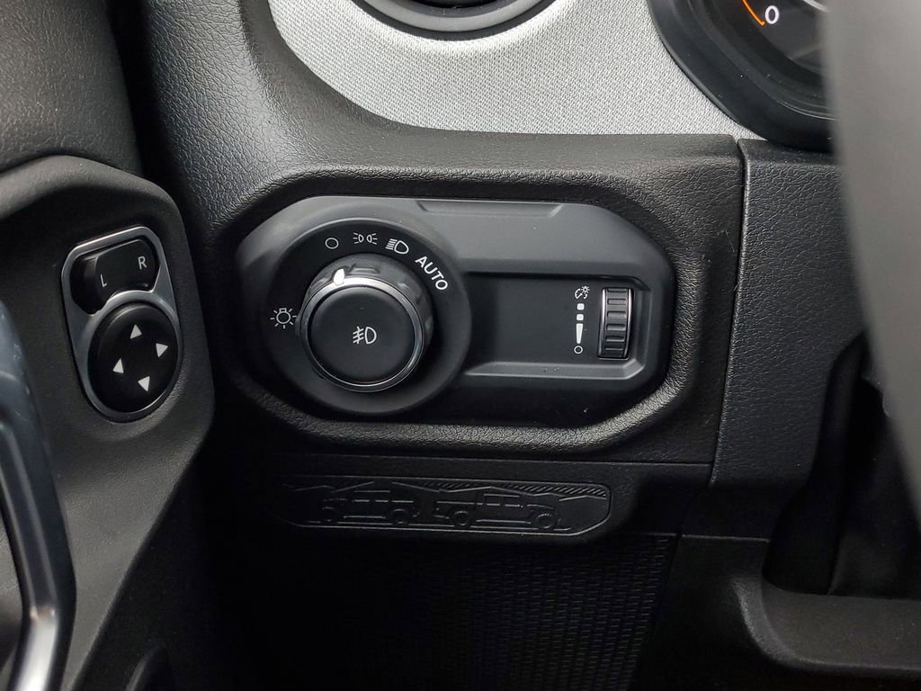 Used 2024 Jeep Wrangler Sport S image 13