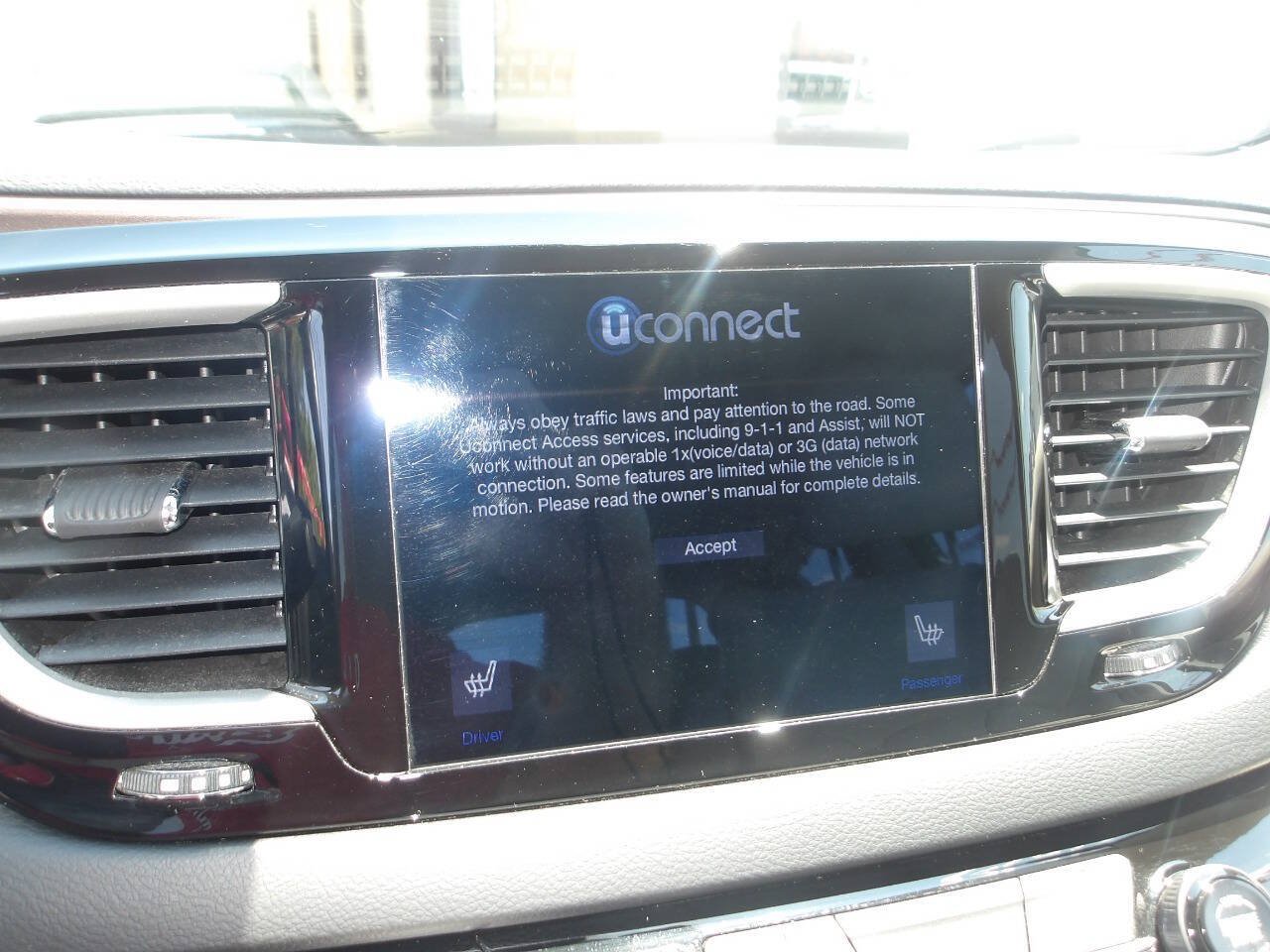 Used 2017 Chrysler Pacifica Touring-L FWD image 15