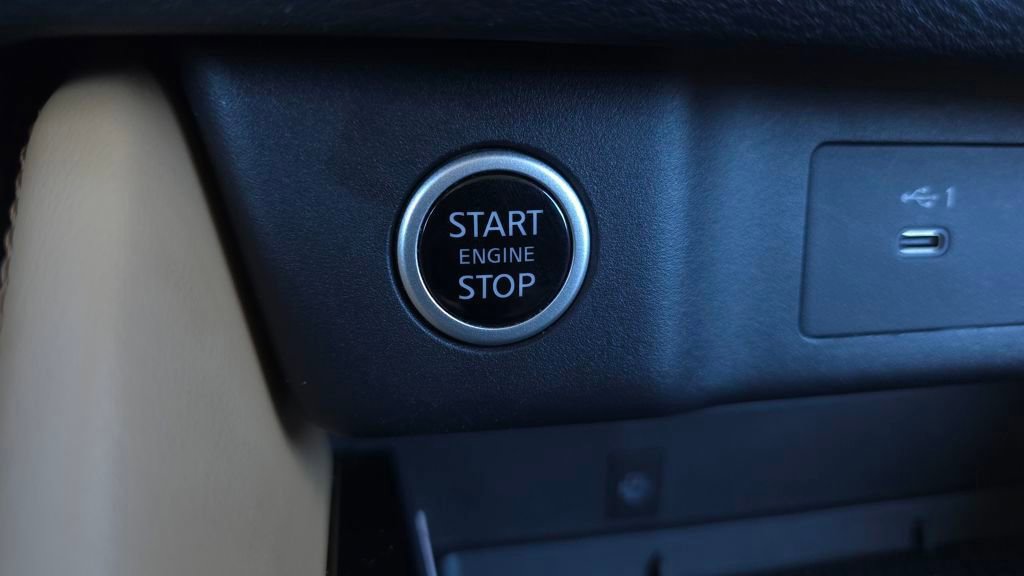 Used 2023 Nissan Rogue Platinum w/ Platinum Premium Package image 38