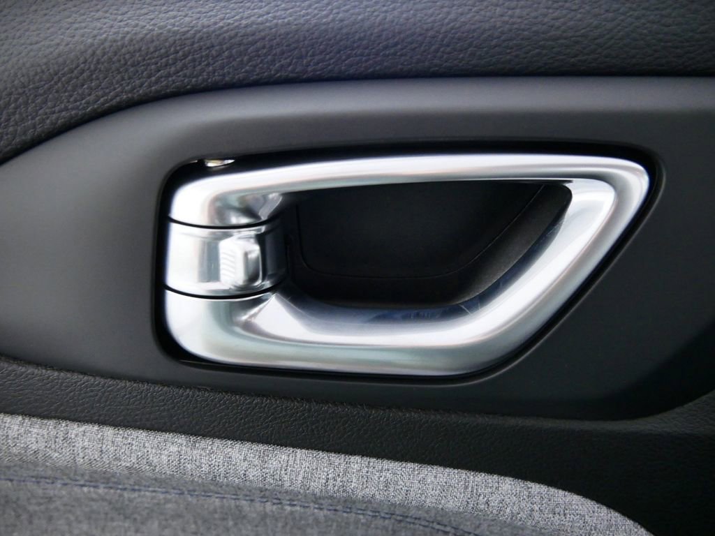 Used 2024 Jeep Compass Latitude image 33