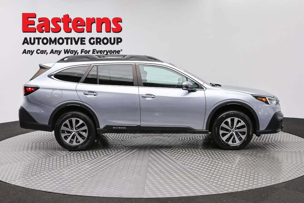 Used 2022 Subaru Outback Premium AWD/4WD image 4
