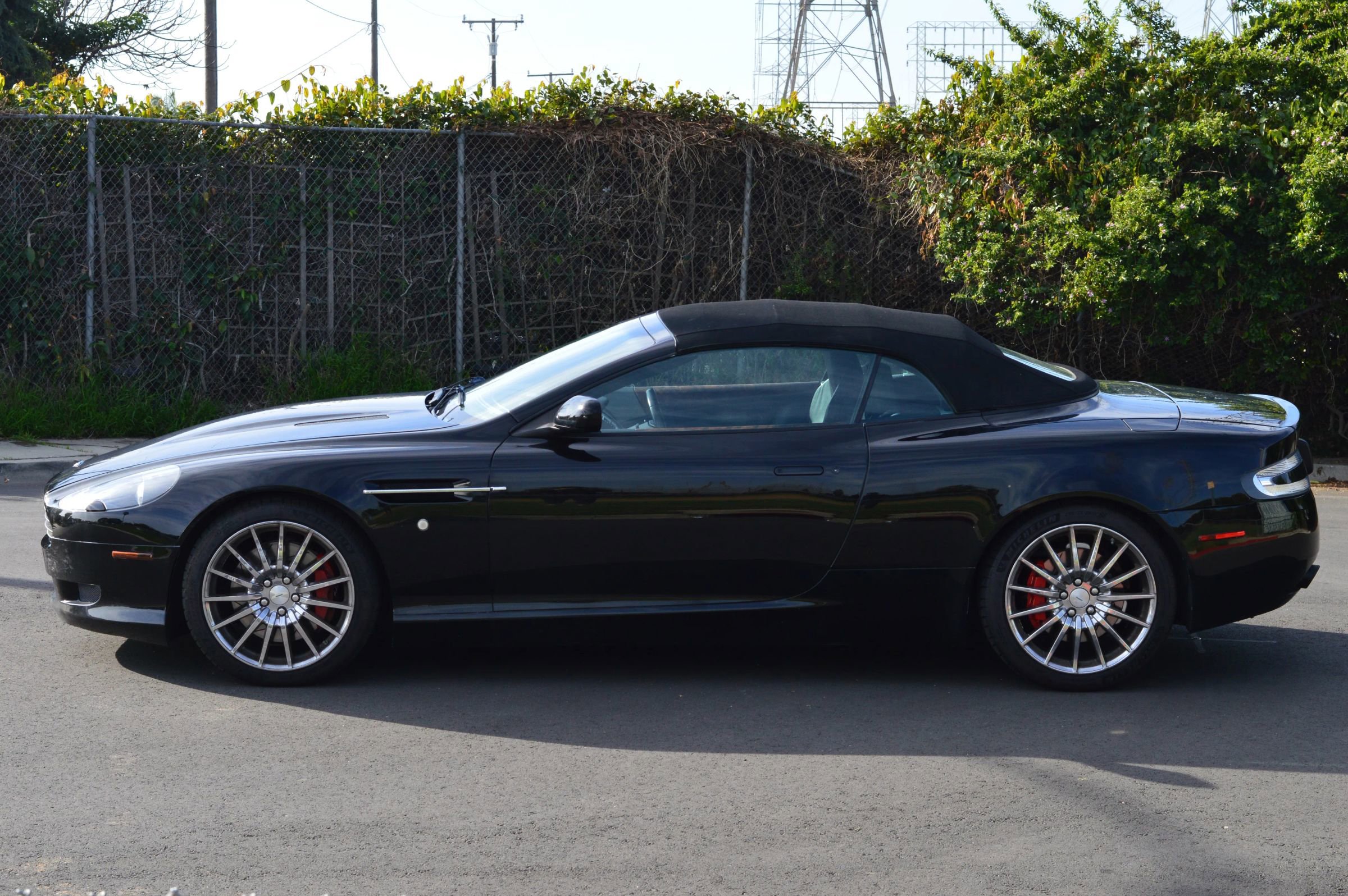 Used 2005 Aston Martin DB9 Volante image 9
